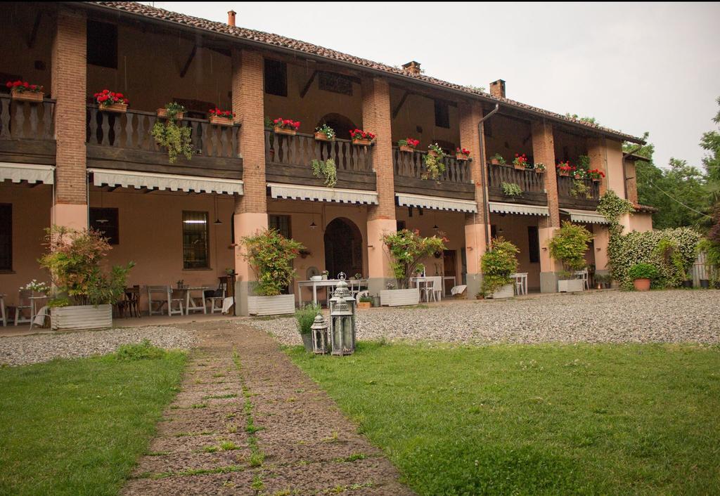 Agriturismo Cascina Magana Бураго-ди-Мольгора Экстерьер фото